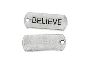 Zawieszka z przesłaniem Grawerka Believe 21x8mm